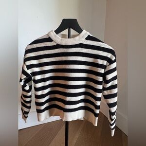 Zara girls crew neck sweater color white and black size 9/10